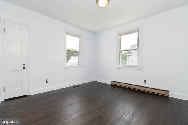 100 S STUART ST, Baltimore, MD 21221
