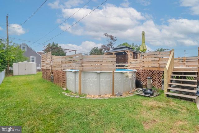 100 S STUART ST, Baltimore, MD 21221