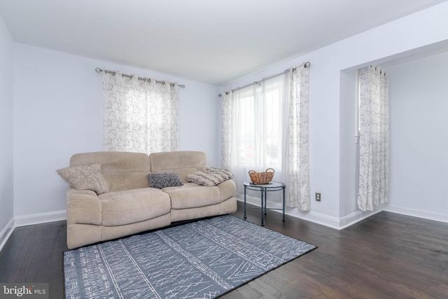100 S STUART ST, Baltimore, MD 21221