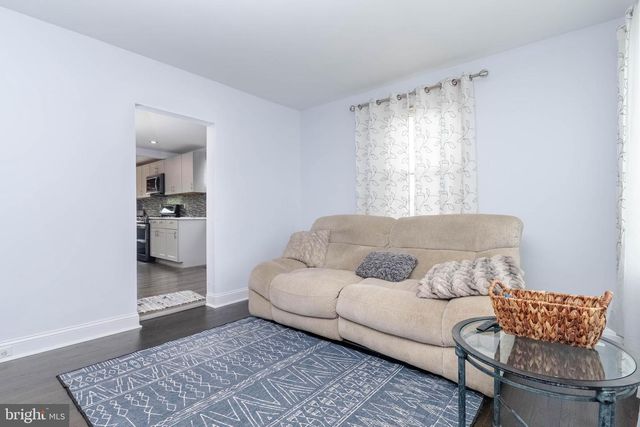 100 S STUART ST, Baltimore, MD 21221