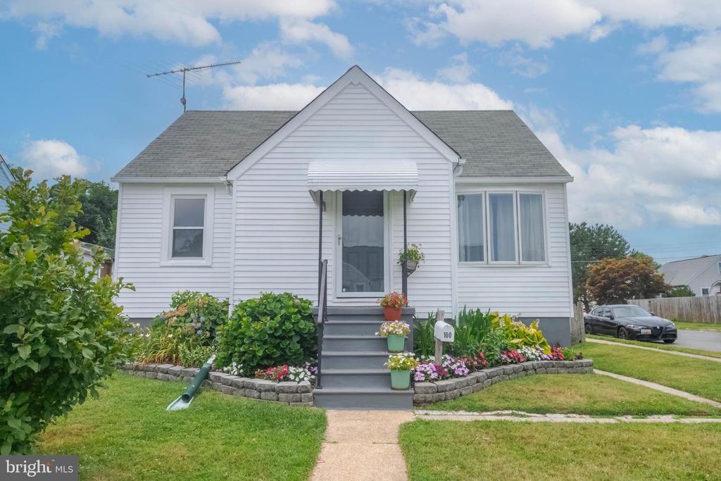 100 S STUART ST, Baltimore, MD 21221