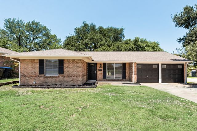 5500 Whitman Avenue, Fort Worth, TX 76133