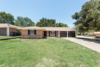5500 Whitman Avenue, Fort Worth, TX 76133