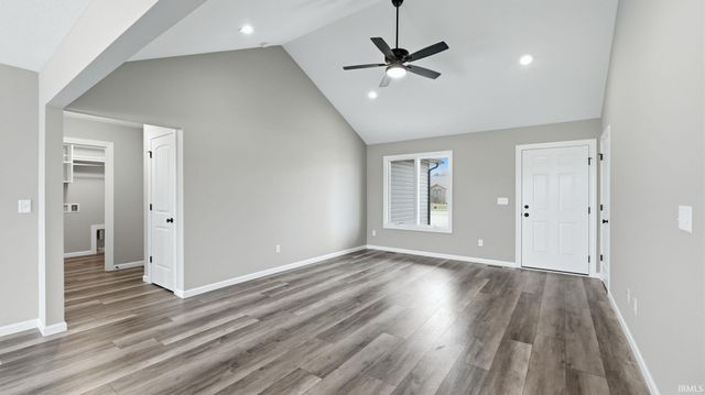 4938 N Cranbrook Road, North Webster, IN 46555