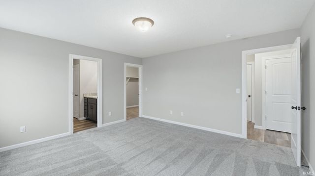 4938 N Cranbrook Road, North Webster, IN 46555