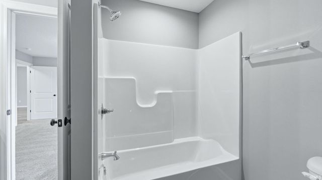 4938 N Cranbrook Road, North Webster, IN 46555