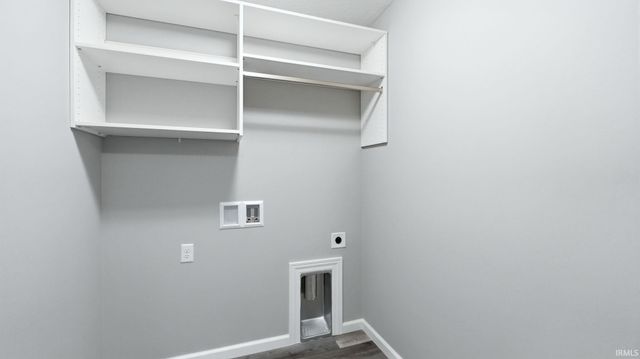 4938 N Cranbrook Road, North Webster, IN 46555