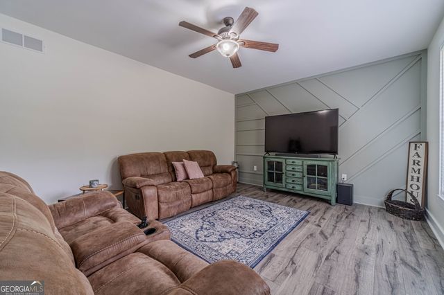 1022 Chandler Haulk Road, Loganville, GA 30052