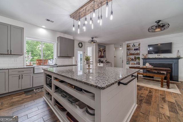 1022 Chandler Haulk Road, Loganville, GA 30052