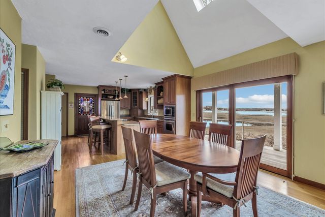 155 Wings Neck Road, Pocasset, MA 02559