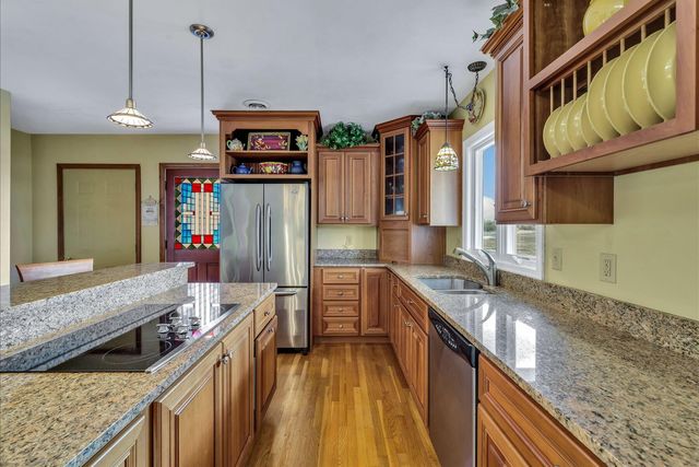 155 Wings Neck Road, Pocasset, MA 02559