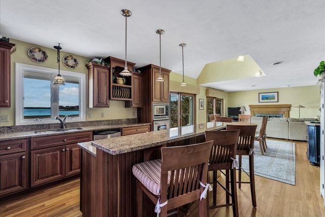 155 Wings Neck Road, Pocasset, MA 02559