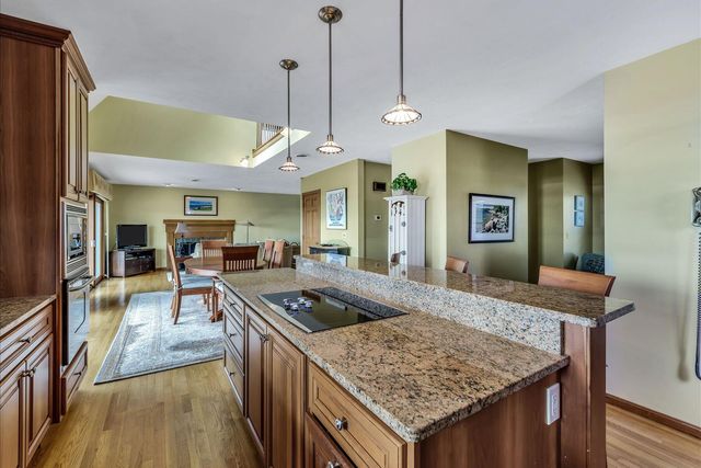 155 Wings Neck Road, Pocasset, MA 02559