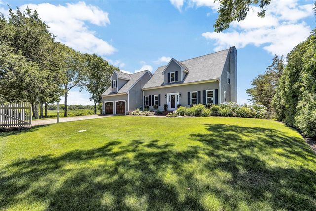 155 Wings Neck Road, Pocasset, MA 02559