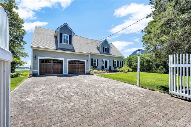 155 Wings Neck Road, Pocasset, MA 02559