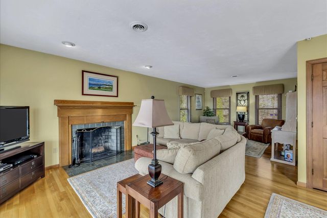 155 Wings Neck Road, Pocasset, MA 02559