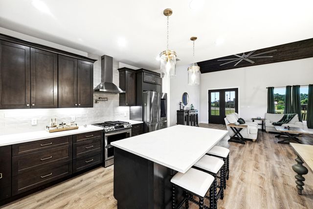 2889 Old McMahan RD, Lockhart, TX 78644