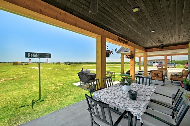 2889 Old McMahan RD, Lockhart, TX 78644