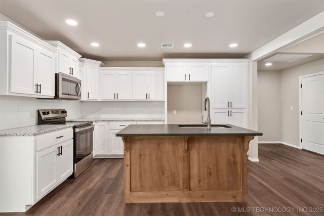 73055 S 262nd Road, Wagoner, OK 74467