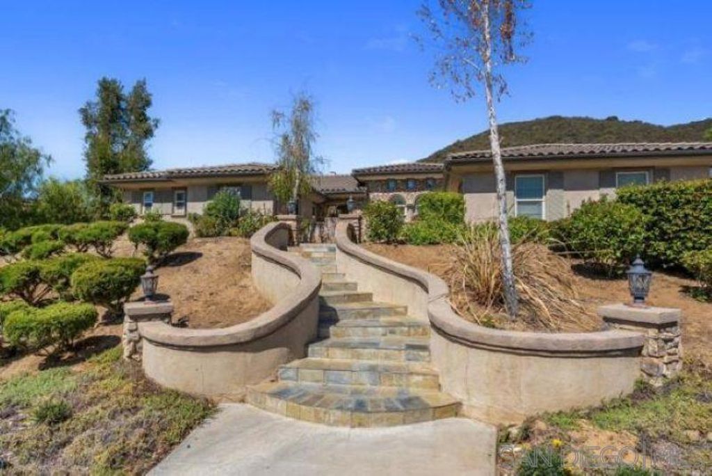 14776 Interlachen, Valley Center, CA 92082 — photo 2