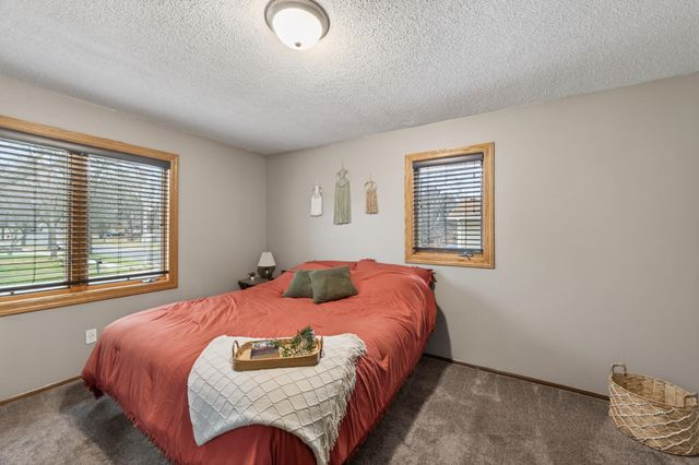 2930 122nd Avenue NW, Coon Rapids, MN 55433