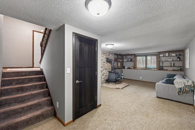 2930 122nd Avenue NW, Coon Rapids, MN 55433