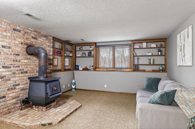 2930 122nd Avenue NW, Coon Rapids, MN 55433