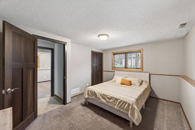 2930 122nd Avenue NW, Coon Rapids, MN 55433