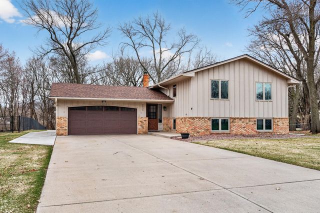 2930 122nd Avenue NW, Coon Rapids, MN 55433