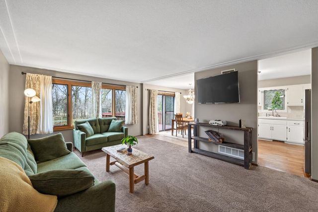 2930 122nd Avenue NW, Coon Rapids, MN 55433