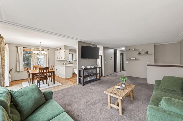 2930 122nd Avenue NW, Coon Rapids, MN 55433