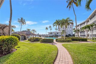 2800 Gulf Shore BLVD N 304, Naples, FL 34103