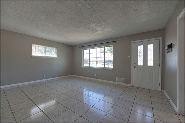 3208 Kirkcaldy Street, El Paso, TX 79925