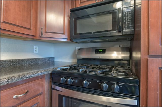 3208 Kirkcaldy Street, El Paso, TX 79925
