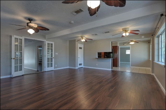 3208 Kirkcaldy Street, El Paso, TX 79925