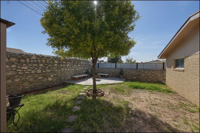 3208 Kirkcaldy Street, El Paso, TX 79925