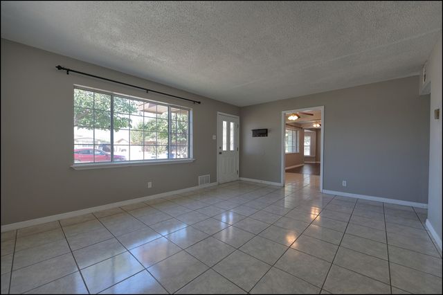3208 Kirkcaldy Street, El Paso, TX 79925
