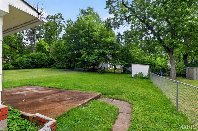 240 S Barat Avenue, St Louis, MO 63135