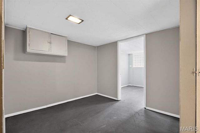 240 S Barat Avenue, St Louis, MO 63135
