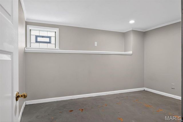 240 S Barat Avenue, St Louis, MO 63135