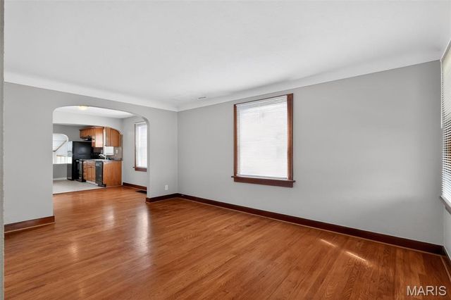 240 S Barat Avenue, St Louis, MO 63135