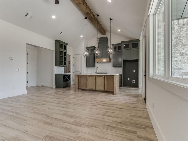 2901 Deer Run Trail, Guthrie, OK 73044