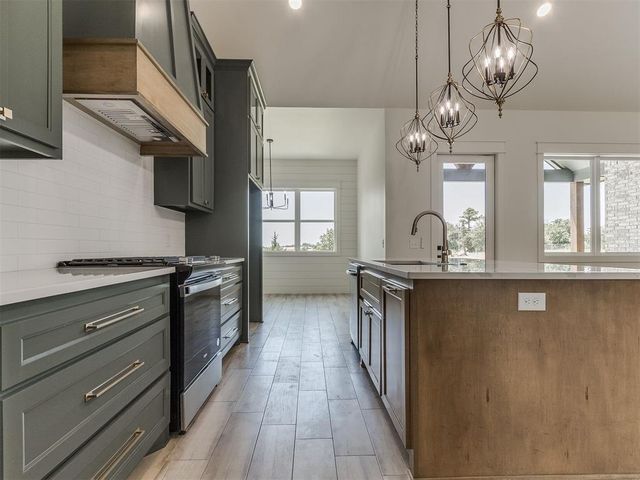 2901 Deer Run Trail, Guthrie, OK 73044