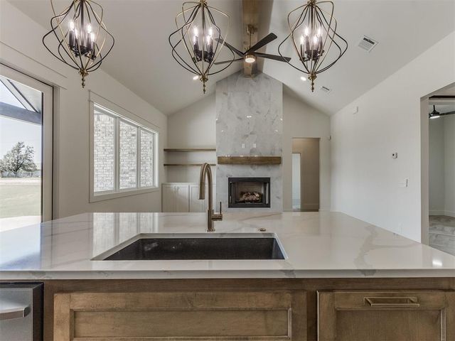 2901 Deer Run Trail, Guthrie, OK 73044