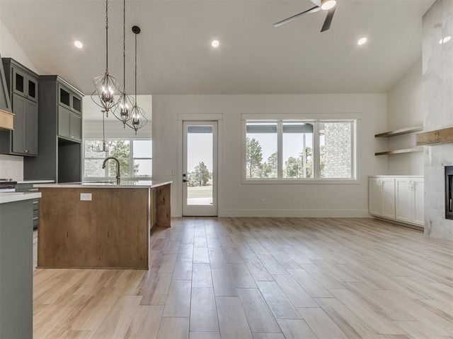 2901 Deer Run Trail, Guthrie, OK 73044