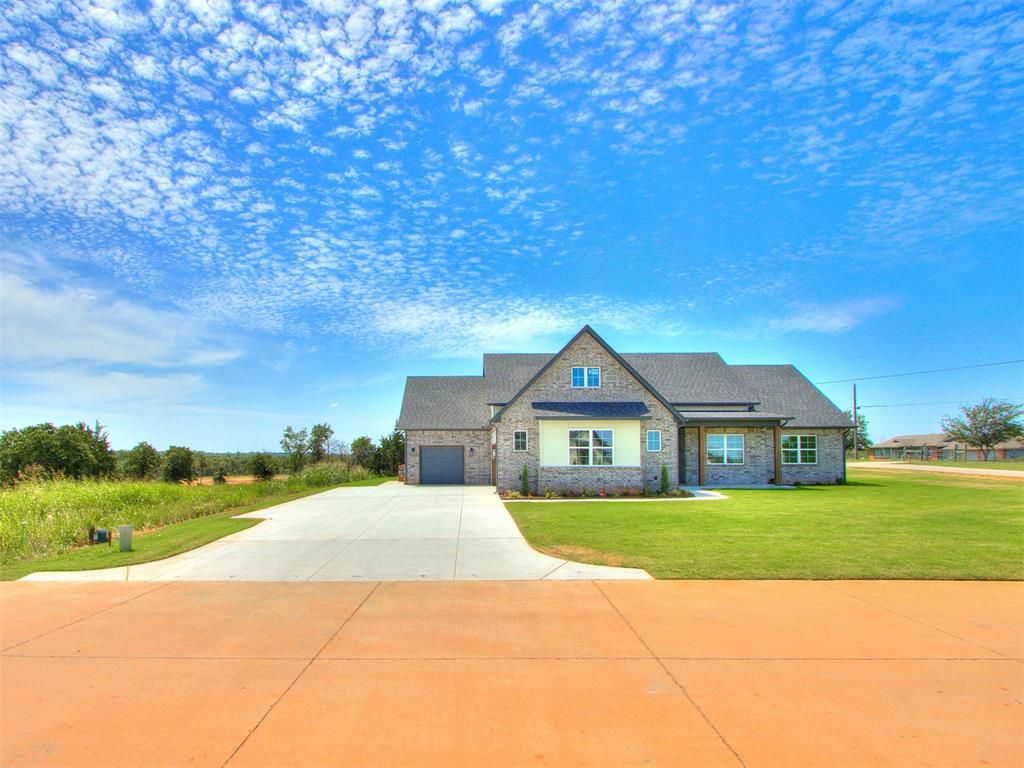 2901 Deer Run Trail, Guthrie, OK 73044