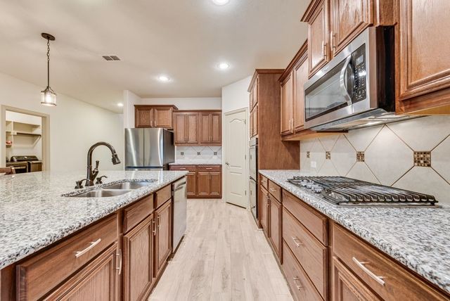 910 Birchwood Drive, Wylie, TX 75098