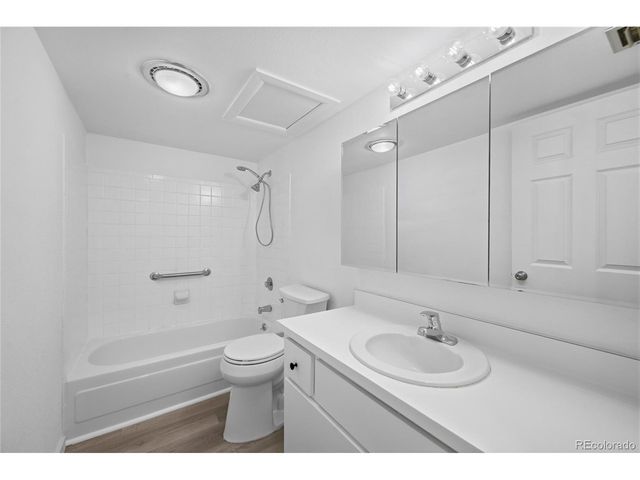 9700 E Iliff Ave B14, Denver, CO 80231