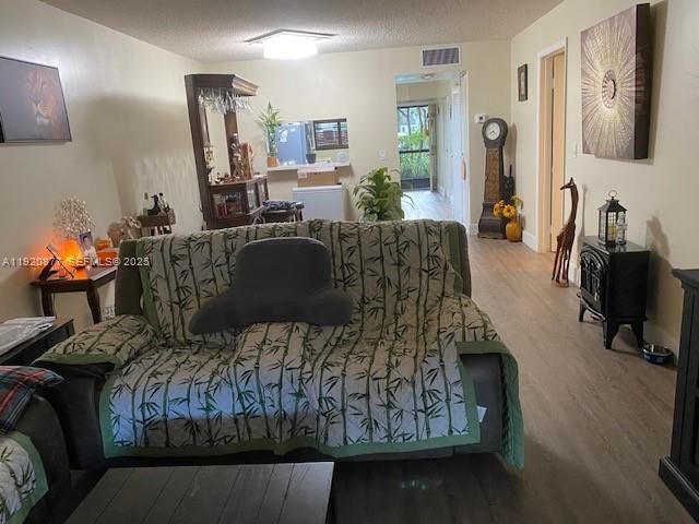 7675 NW 79th Ave 109, Tamarac, FL 33321