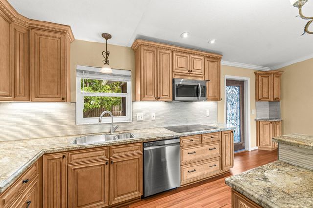 5427 Sunrise Boulevard, Delray Beach, FL 33484